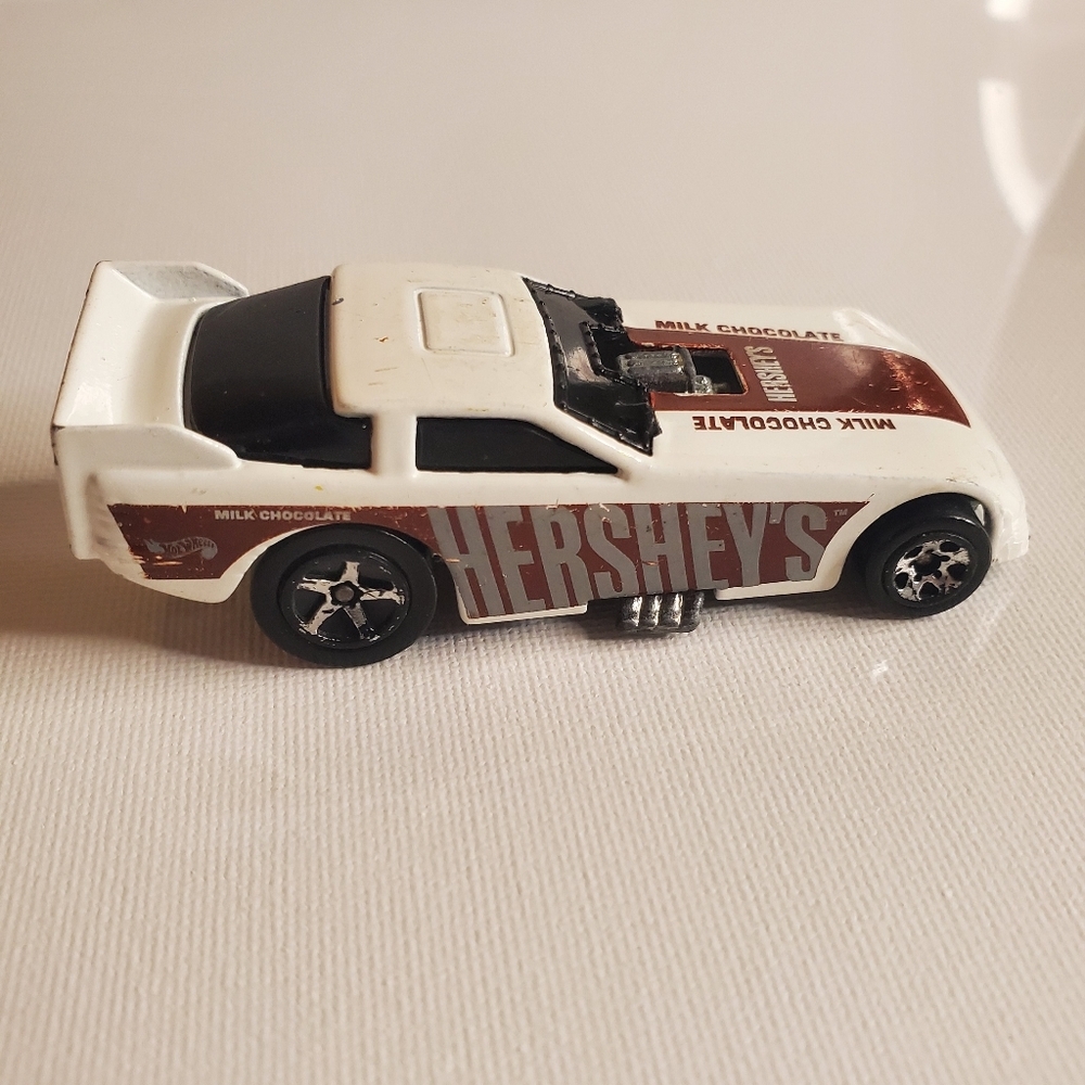 Vintage 1977- Hersheys Hot Wheel